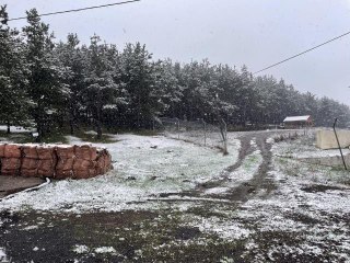 Ardahan'ın yüksek kesimleri karla beyaza büründü