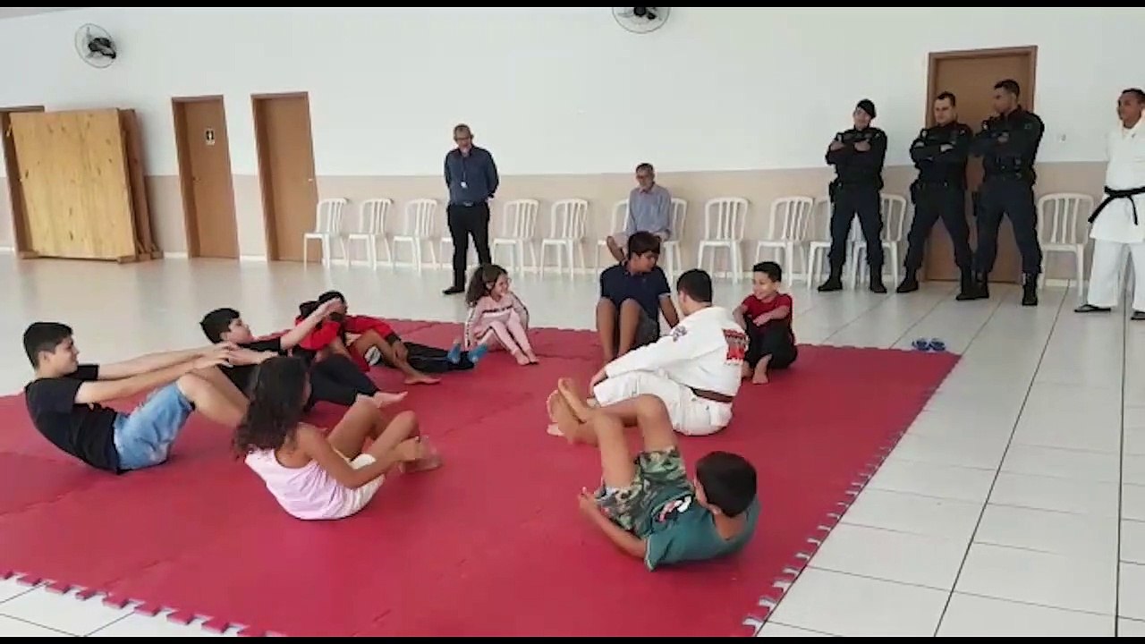 Projeto de artes marciais é realizado no Riviera