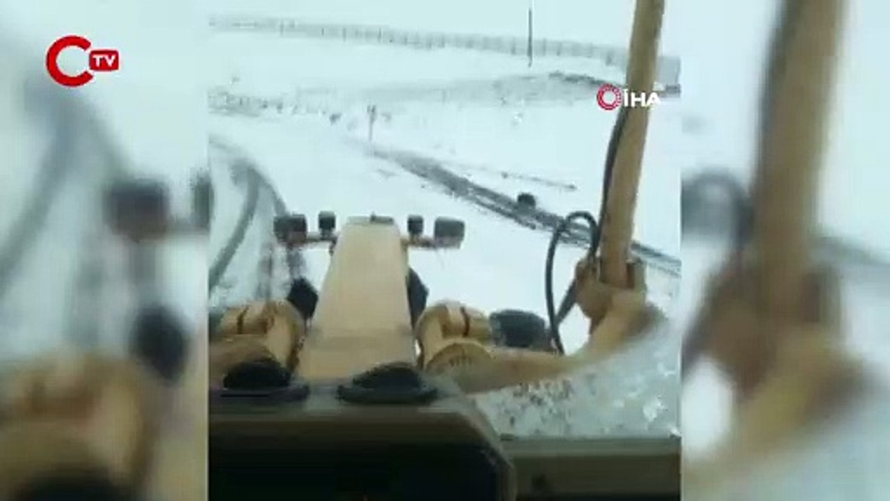 Bayramda kar sürprizi: 'Lapa lapa kar yağıyor'