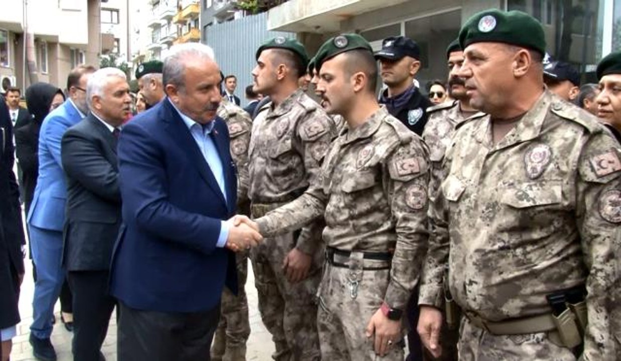 TBMM Başkanı Şentop, polislerle bayramlaştı