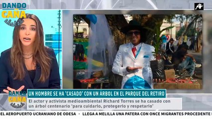 La locura verde: ¡Un hombre se casa con un árbol del Retiro!