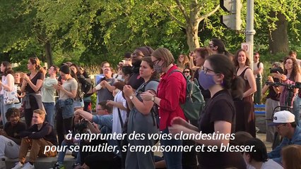 États-Unis: manifestation pour le droit à l'avortement devant la Cour suprême