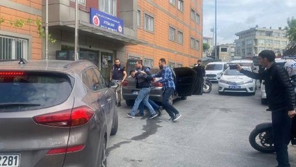 Son dakika haberi: ESENLER'DE ASİYE'Yİ ÖLDÜREN SALDIRGAN POLİS MERKEZİNE GETİRİLDİ