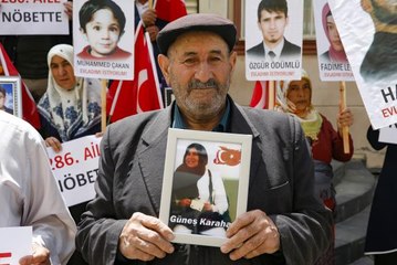 Diyarbakır annelerinin oturma eylemine bir aile daha katıldı