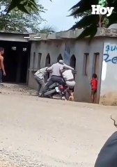 Dos agentes de la Policía presos por agredir mujer