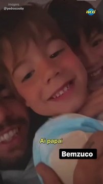 Pedro Scooby reencontra filhos após BBB