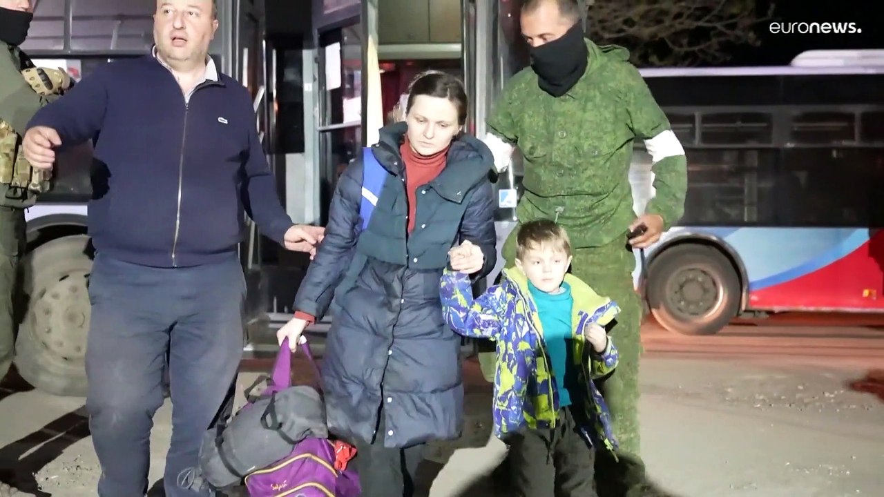 Gerettet aus Mariupol: Evakuierte berichten von dunklen Stunden
