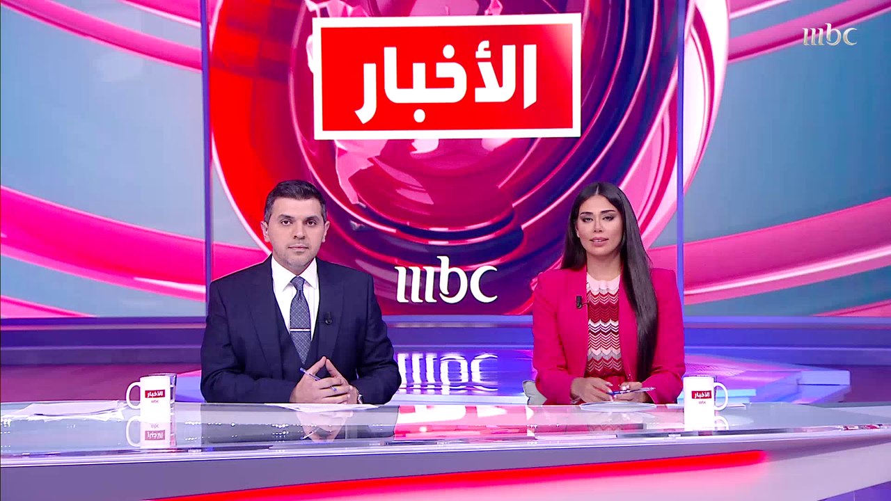 خادم الحرمين الشريفين الملك #سلمان_بن_عبدالعزيز وولي العهد الأمير #محمد_بن_سلمان يؤديان صلاة عيد الفطر في المسجد الحرام مع جموع المصلين