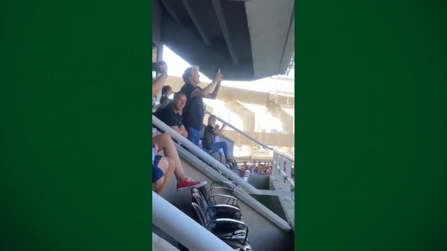 Jorge Jesus registra festa da torcida do Botafogo no Nilton Santos