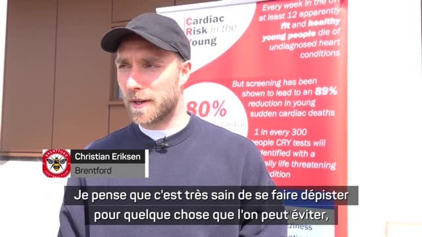 Eriksen en visite surprise à la clinique de dépistage cardiaque de Brentford