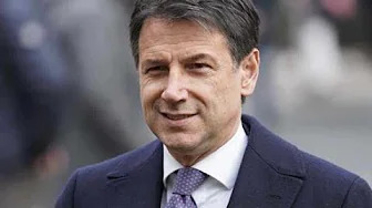 Conte: “Pronto a incatenarmi in Parlamento per il salario minimo, dal Pd in.s.ulti volgari”