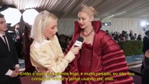 Emma Chamberlain entrevista Gigi Hadid para Vogue durante Met Gala 2022 [LEGENDADO/PT-BR]