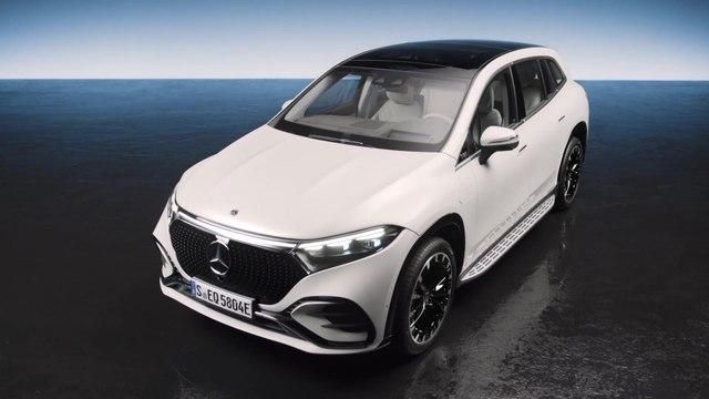 The Mercedes EQS SUV AMG Line Design Preview in Studio