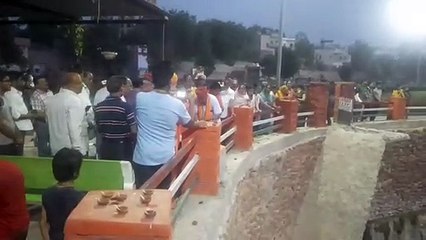 दीयों की रोशनी से जगमगाया बख्तासागर