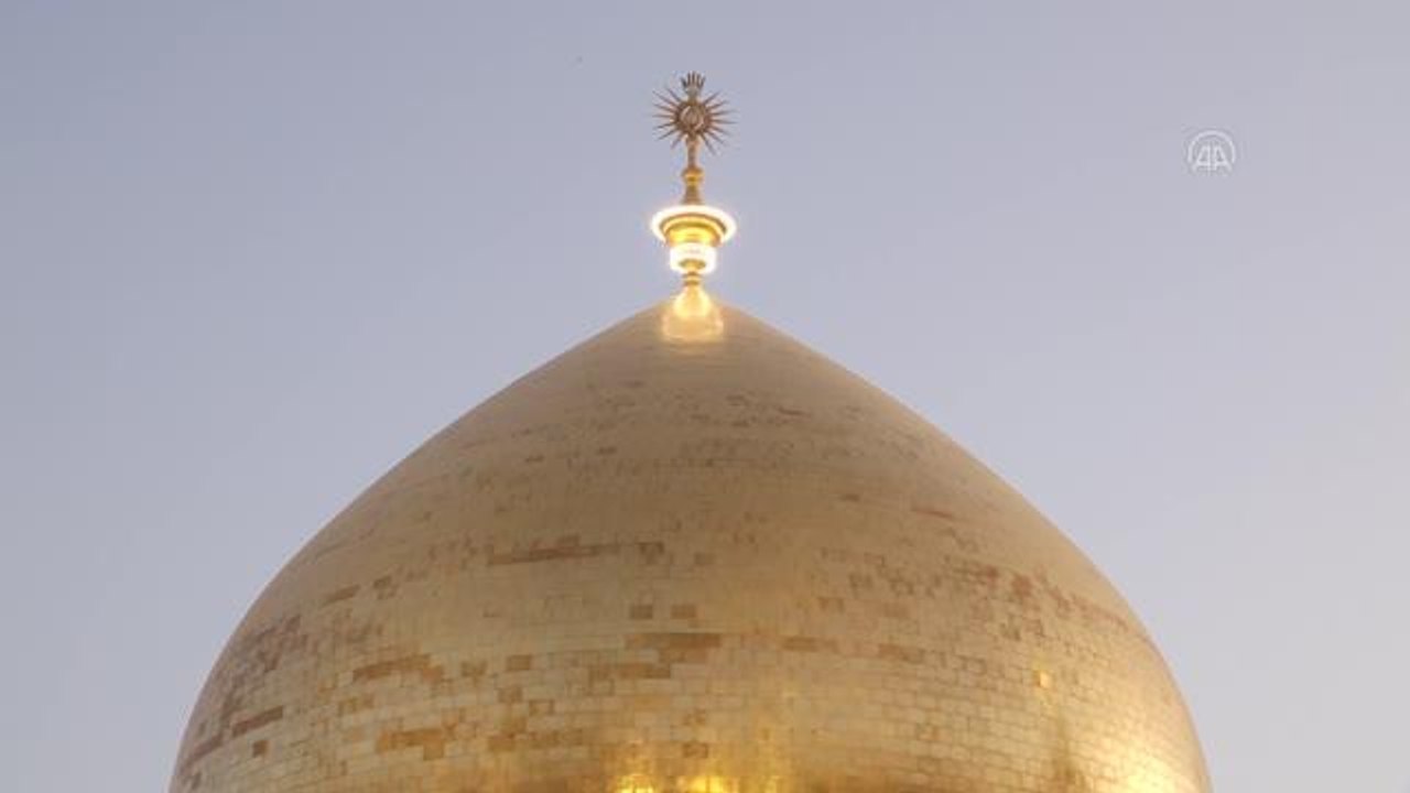 Irak'taki Şiiler bayram namazını kıldı