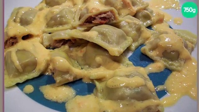 Ravioles safranées au thon-tomates séchées & sauce Feta-poivrons