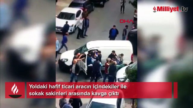 Çöp kovasıyla saldırdılar! Ağabey yeter, vurmayın