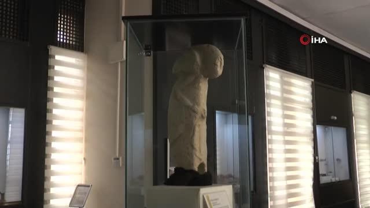 Göbeklitepe ile çağdaş olan 'T' biçimli kült heykel merak uyandırıyor