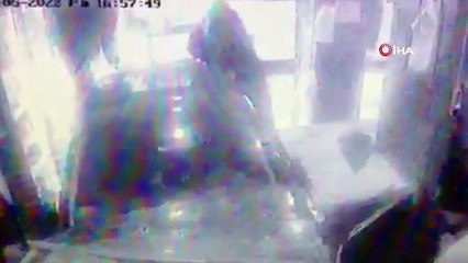 Ehliyetsiz sürücü fırına daldı