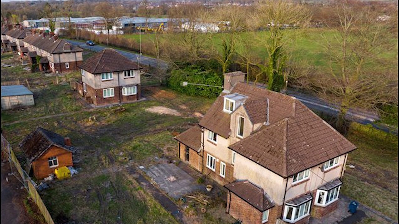 Burnley Express news update: £15,000 raised in days for family of Katie Kenyon