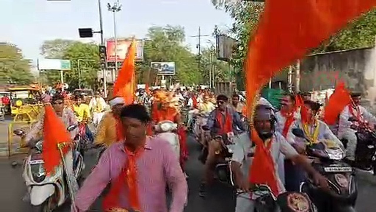 Parshuram Jayanti: निकली शोभायात्रा, जयकारों से गूंजा शहर