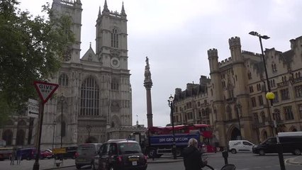 İngiltere'de vatandaşlar 5 Mayıs'taki yerel seçimlerde sandık başına gidecek