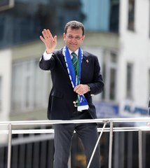 İBB Başkanı İmamoğlu, Rize'de vatandaşlarla bayramlaştı