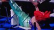 Déguisée en sirène, Katy Perry tombe de sa chaise dans American Idol et provoque un fou rire général