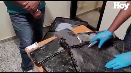 Detienen dominico-español con más de cinco kilos de cocaína en el AILA
