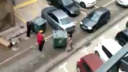 Una estanquera de Manises trata de evitar que dos atracadores se fuguen y es atropellada.