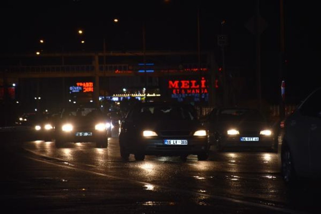 KİLİT KAVŞAK KIRIKKALE'DE, BAYRAM TATİLİ DÖNÜŞÜ YOĞUNLUĞU