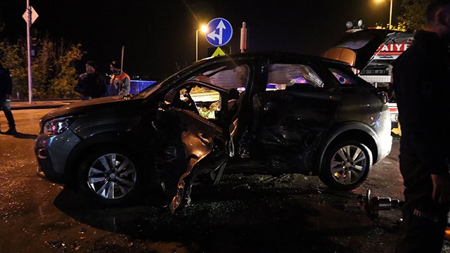 Ankara’da düğün dönüşü kaza: 2’si ağır 8 kişi yaralı