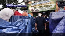 Potret Hangat Anies Peluk Warga di Pasar Gembrong, Silaturahmi Idul Fitri
