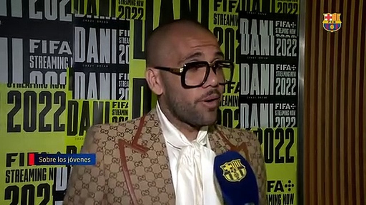 Dani Alves invoca al espíritu de Ronaldinho en el Barça / FCB