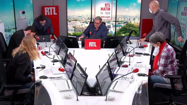 La recette de la tarte à la rhubarbe de Cyril Lignac