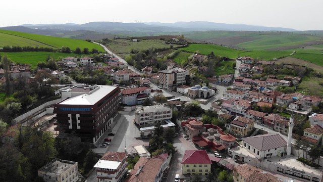 Bu ilçenin altı kaynıyor: Kaplıcalar, şifa dağıtıyor!