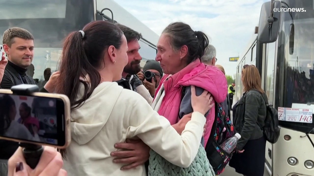'Wir hatten Angst': Menschen sind nach Rettung aus Mariupol in Sicherheit