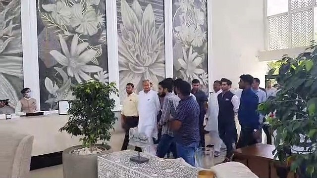 कांग्रेस चिंतन शिविर के लिए जगहों का जायजा लेते सीएम गहलोत