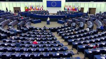 La Commissione Europea chiede embargo sul petrolio russo