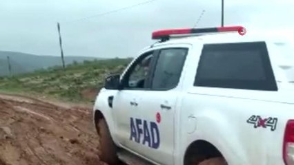 Bitlis'te pancara giden vatandaşlar dağda mahsur kaldı