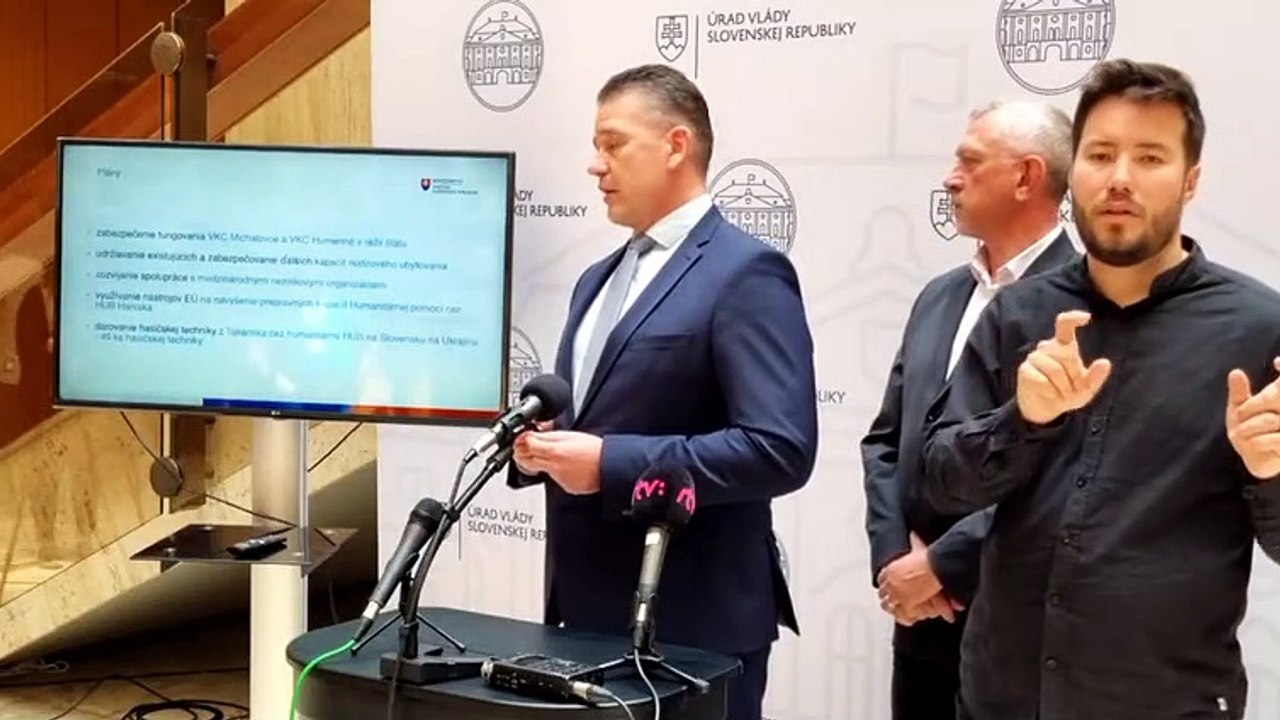 ZÁZNAM: R. Mikulec: Cez hranice previezli na Ukrajinu 20.428 ton humanitárneho materiálu