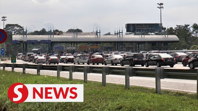 Smooth traffic on major highways on third day of Raya