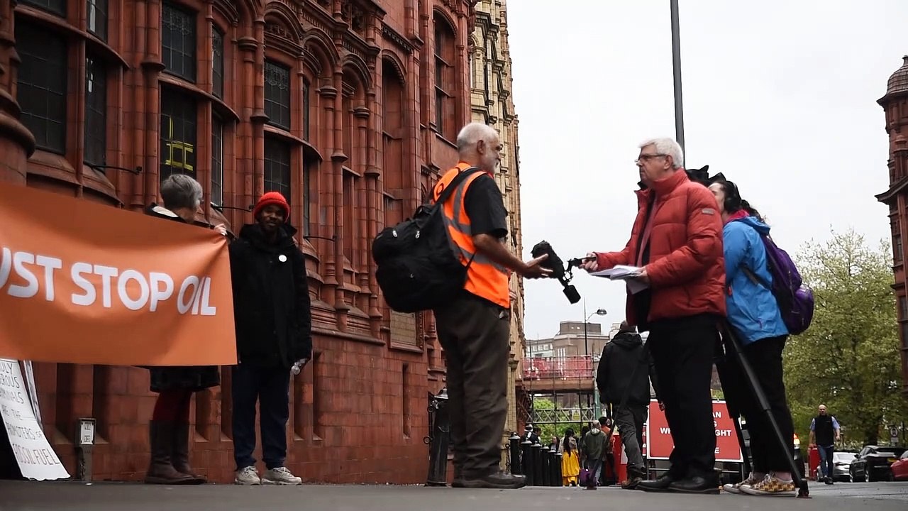 Just Stop Oil demonstrators picketing outside the Birmingham Magistrates Court