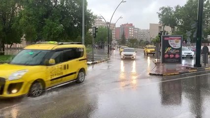 GAZİANTEP - Etkili olan sağanak hayatı olumsuz etkiledi