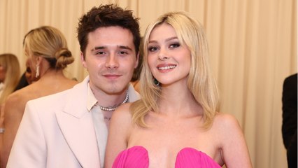 GALA VIDEO - Brooklyn Beckham et Nicola Peltz au Met Gala 2022 : ce moment de gêne évité de peu