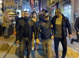 Beyoğlu İstiklal Caddesi'nde 120 düzensiz göçmen yakalandı