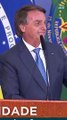Bolsonaro começa discurso 'apenas' para 'homens solteiros'