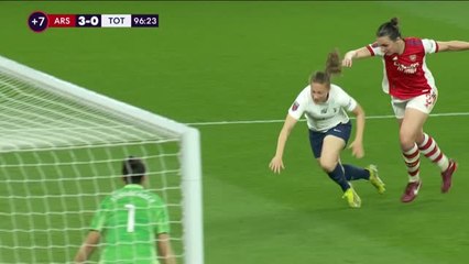 Скачать видео: Arsenal take WSL title race to final day with derby win