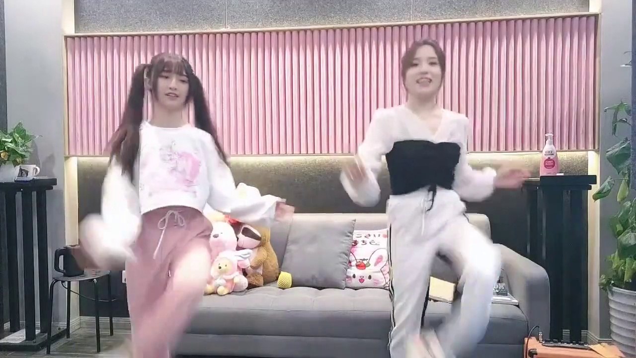Get You! 毛唯嘉 x 叶知恩 Dance Aerobics - Bstation Live (4/27/22)