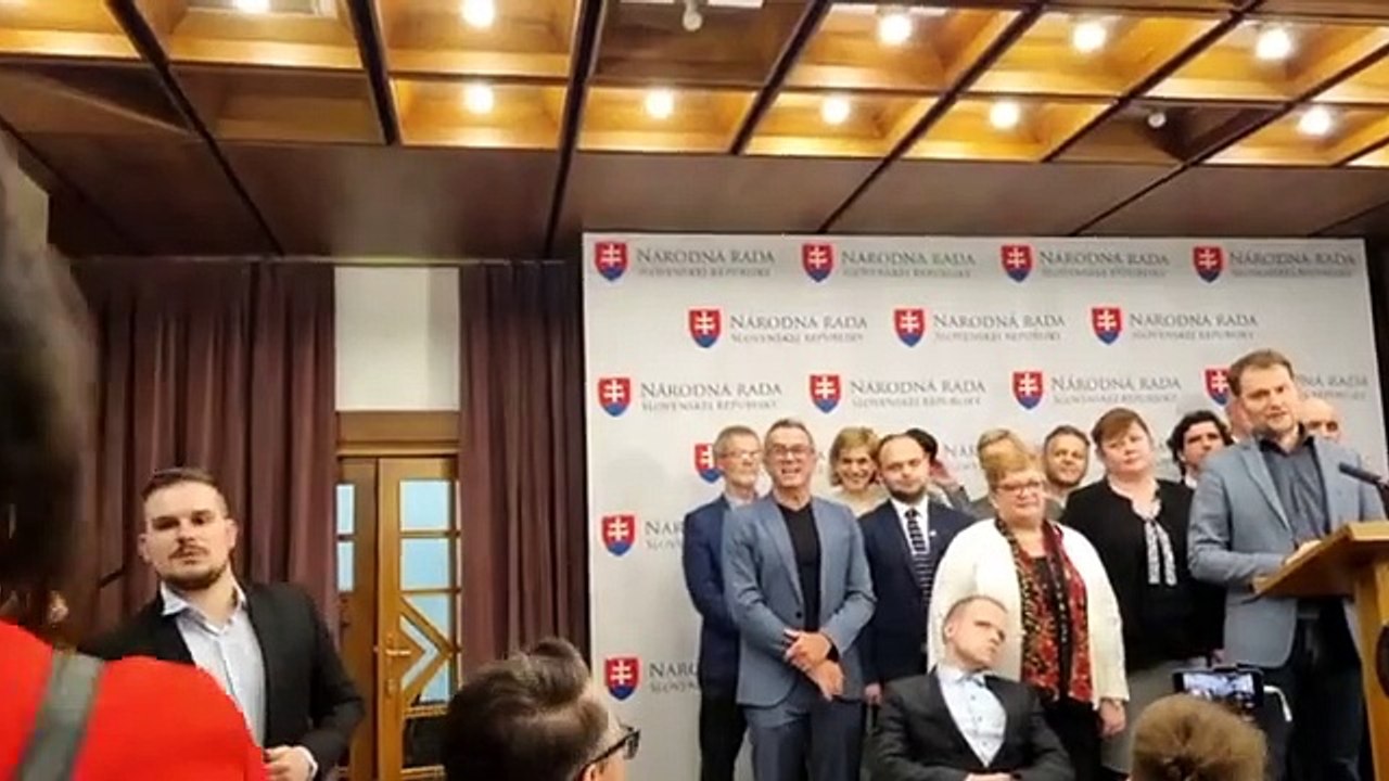 ZÁZNAM: M. Šipoš podá návrh na vylúčenie K. Hatrákovej a R. Tabák z klubu OĽANO